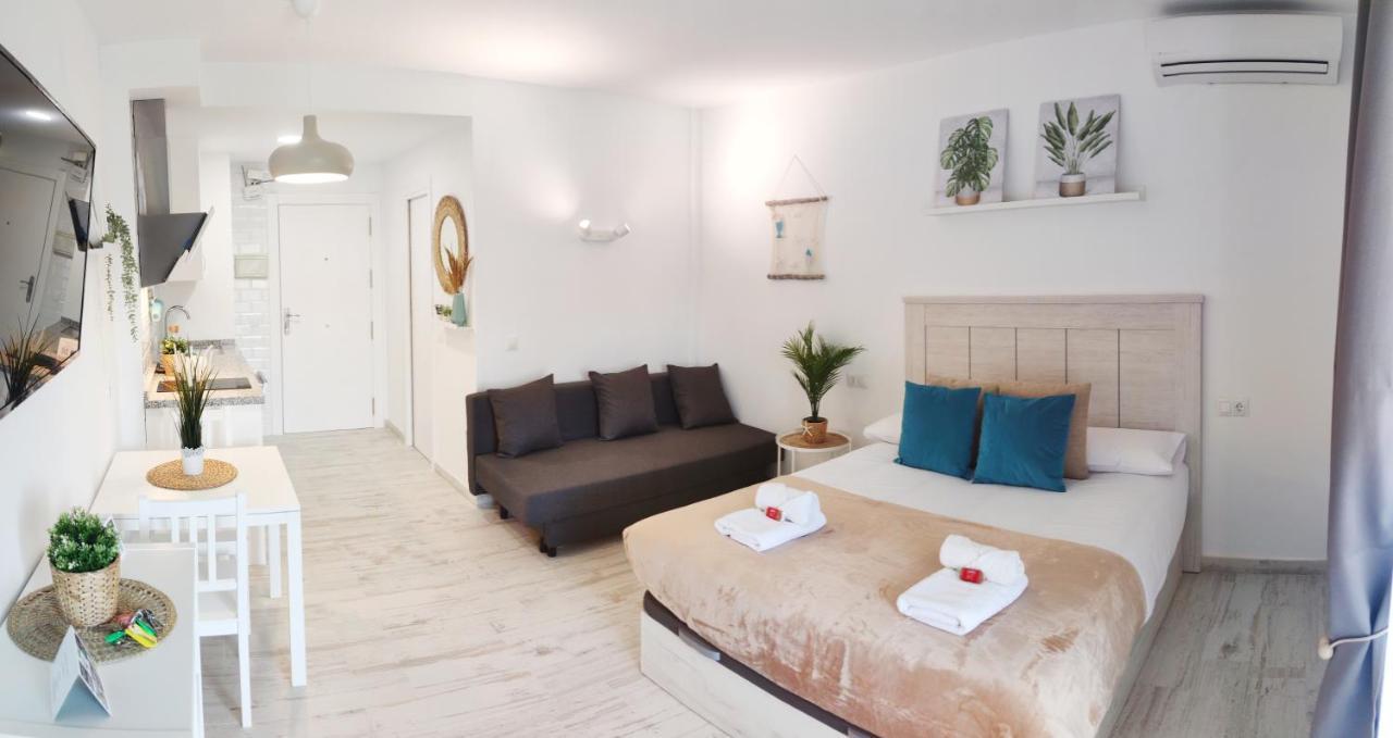 El Estudio De La Playa Benalbeach Holidays Paradise Benalmadena Exterior photo